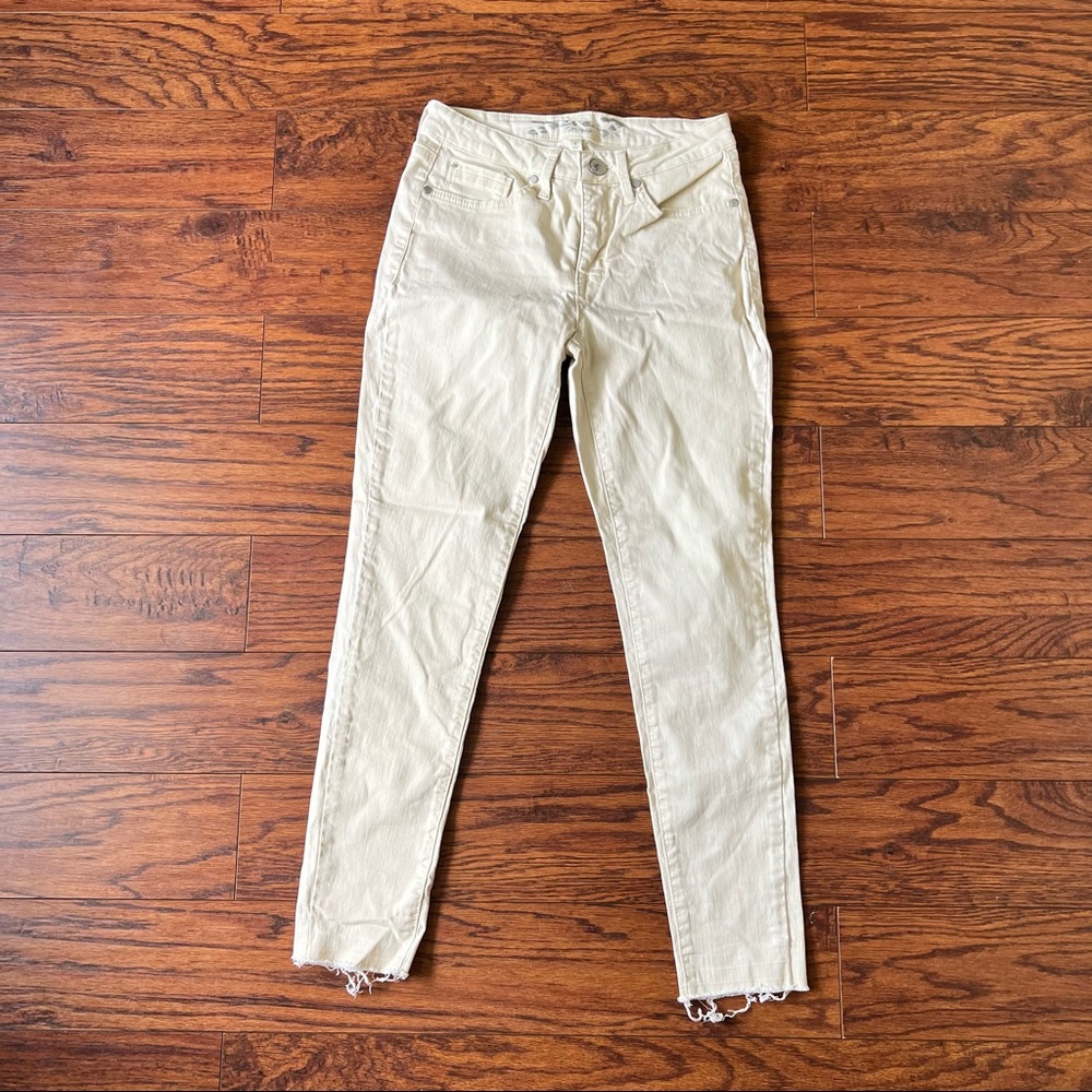 Seven White Raw Hem Skinny Jeans Size 6
